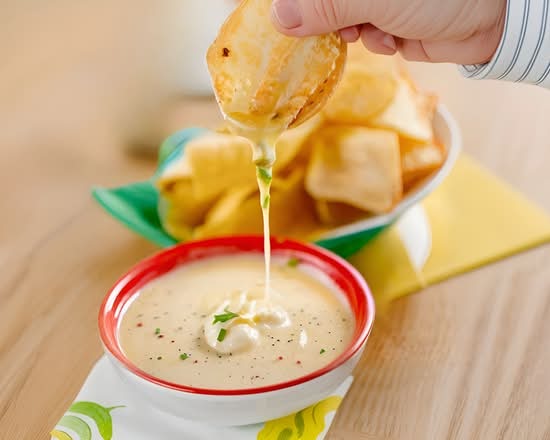 Queso Dip (6 oz)