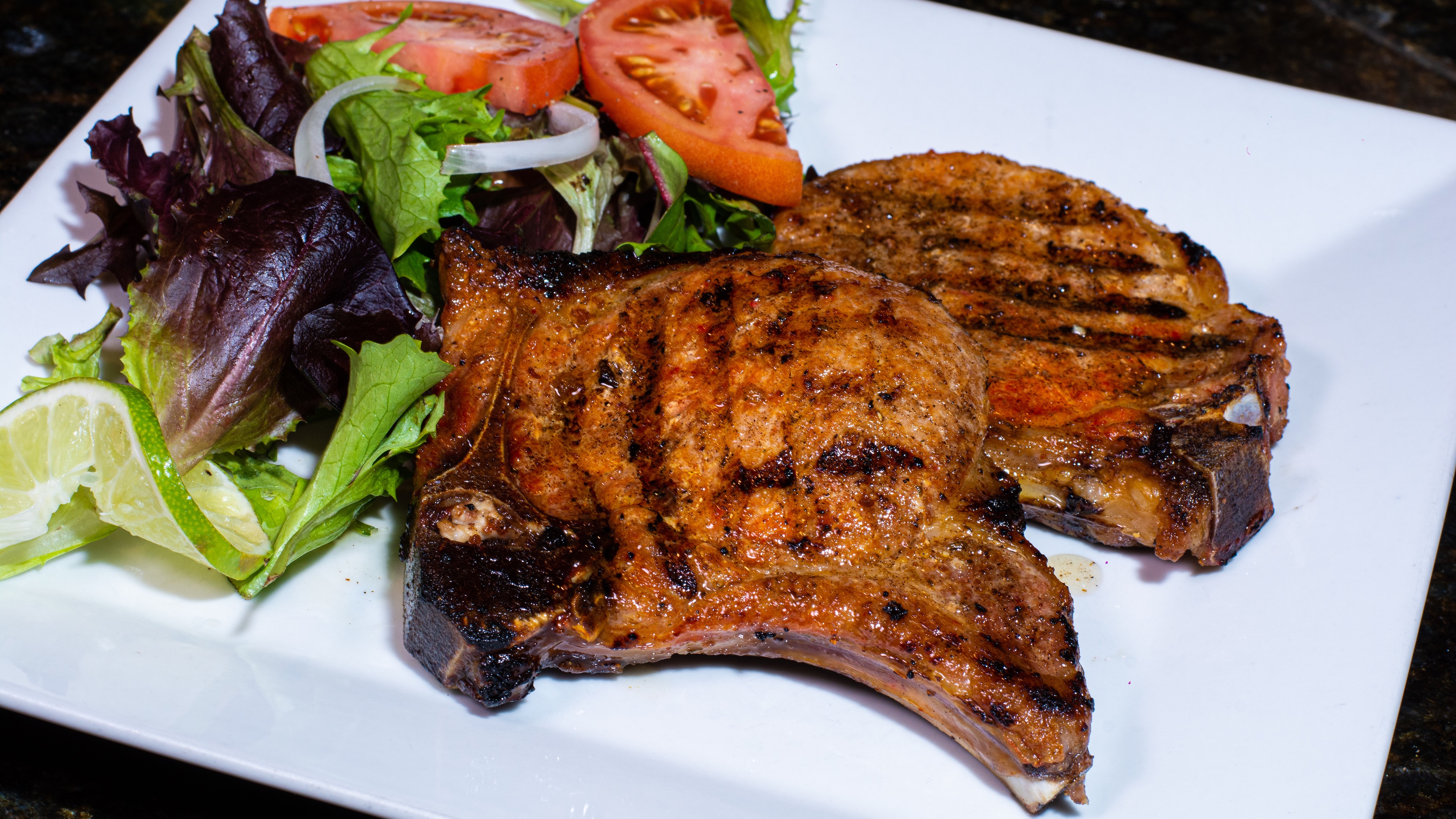 Chuletas a la Parrilla / Grilled Pork Chops