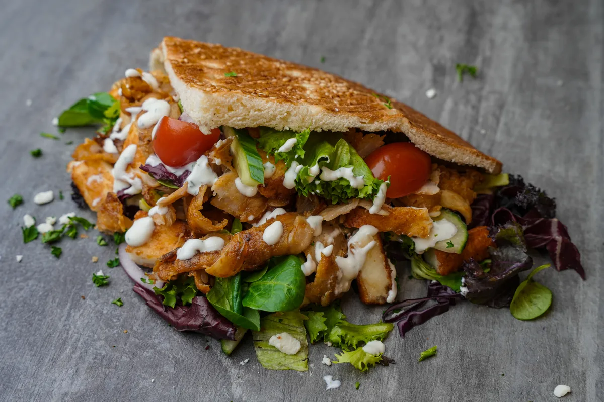Halloumi-Kana Pita-ateria