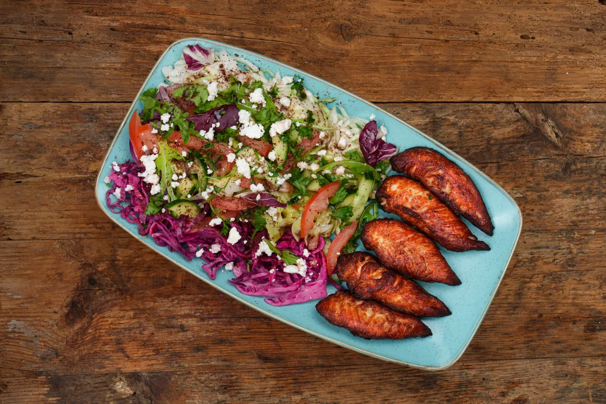 Kana Sisäfilee and Salad