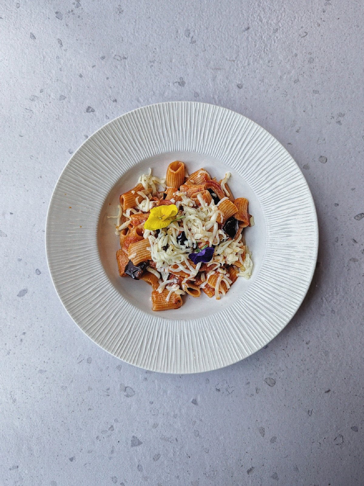 RigatoniI con scamorza, melanzane e ‘nduja