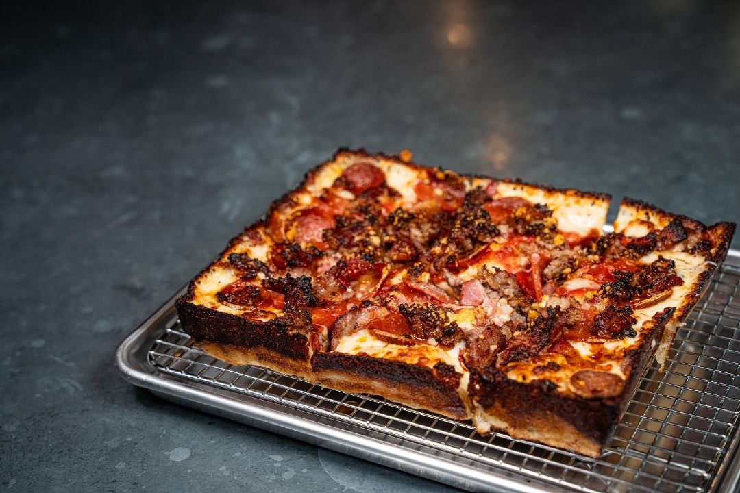 Meatsiah Pizza