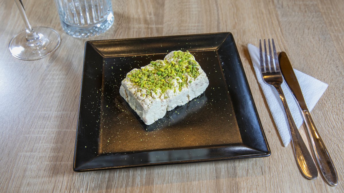 Halva cu fi̇sti̇c