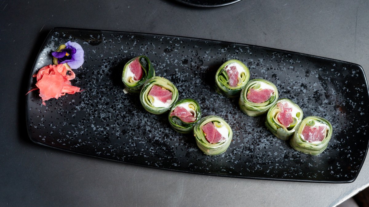 Fresh roll tuna