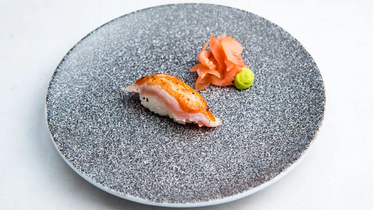 Nigiri spicy tuna