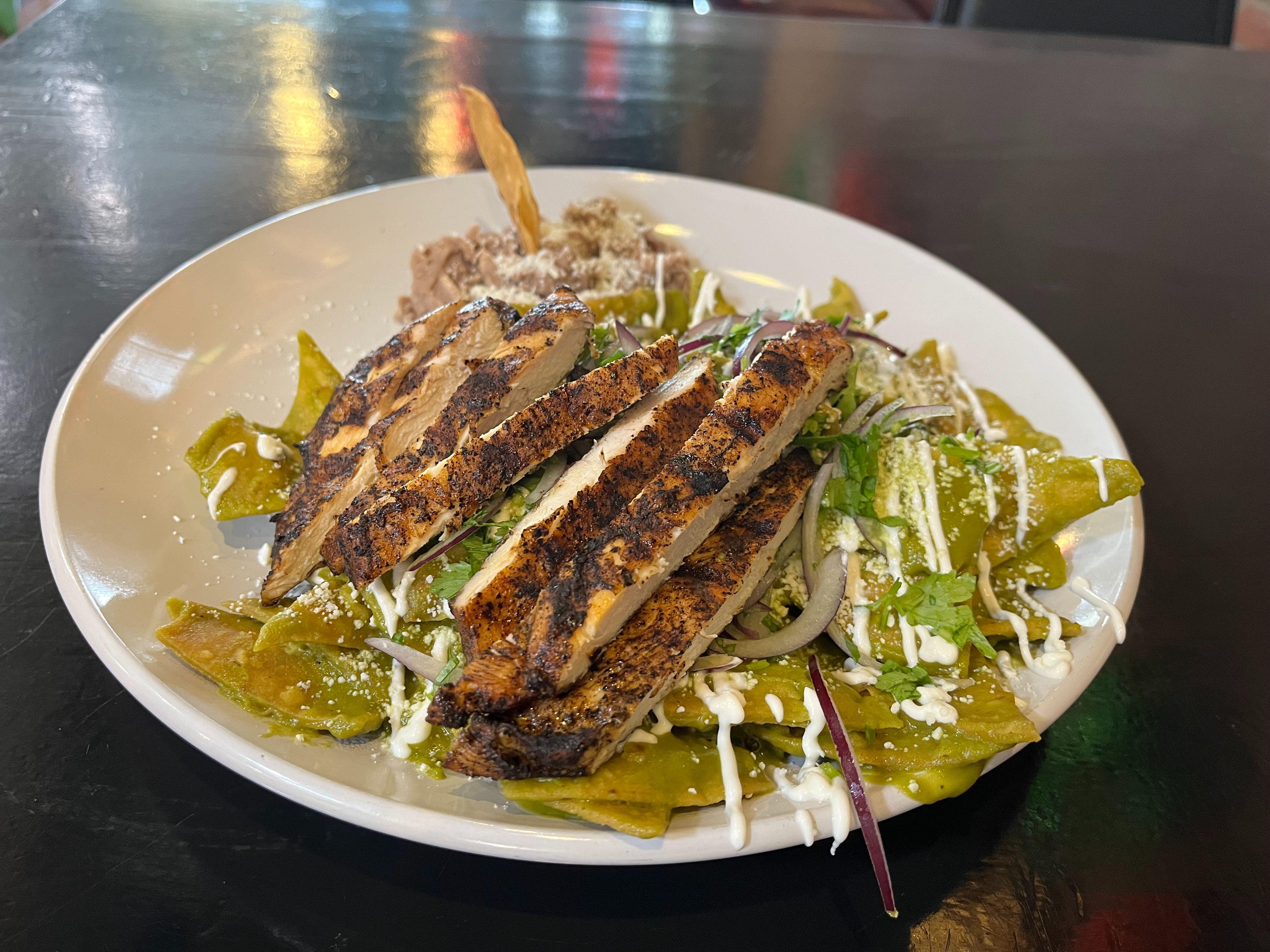 Chilaquiles con Pollo (with Chicken)