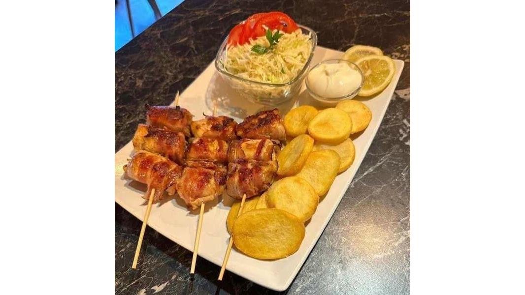Frigărui de pui cu bacon la grătar