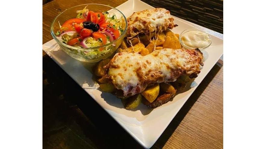 Meniu șnițel de pui gratinat