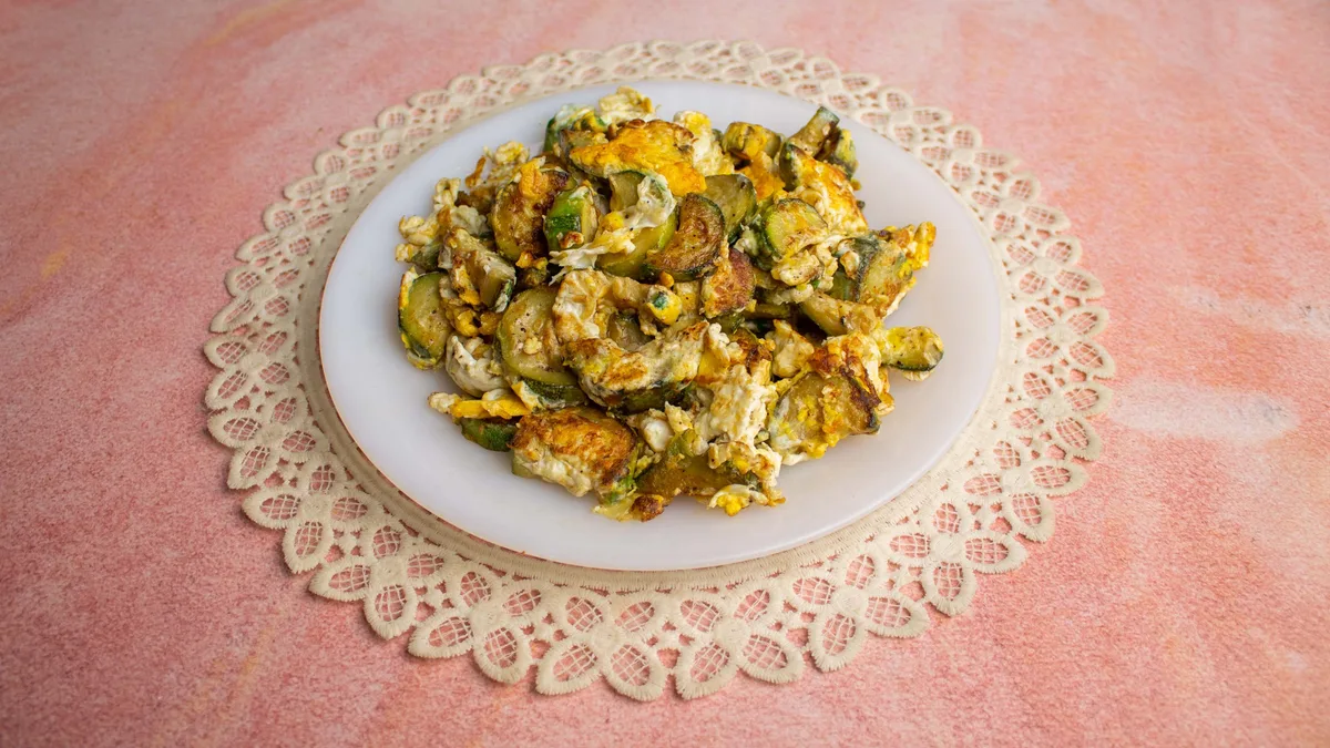 Zucchini with Eggs