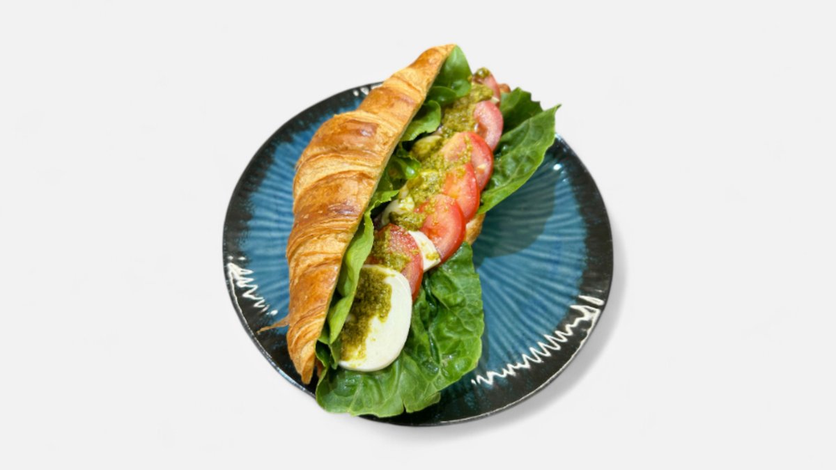 Croissant Caprese