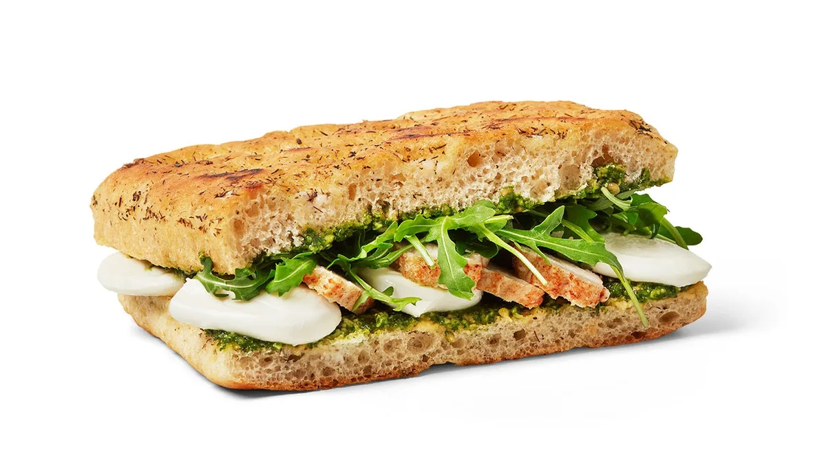 Focaccia med kylling, mozzarella og pesto