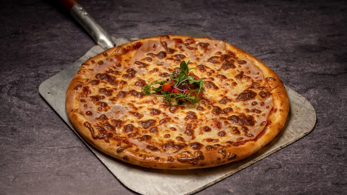 Sonkás pizza