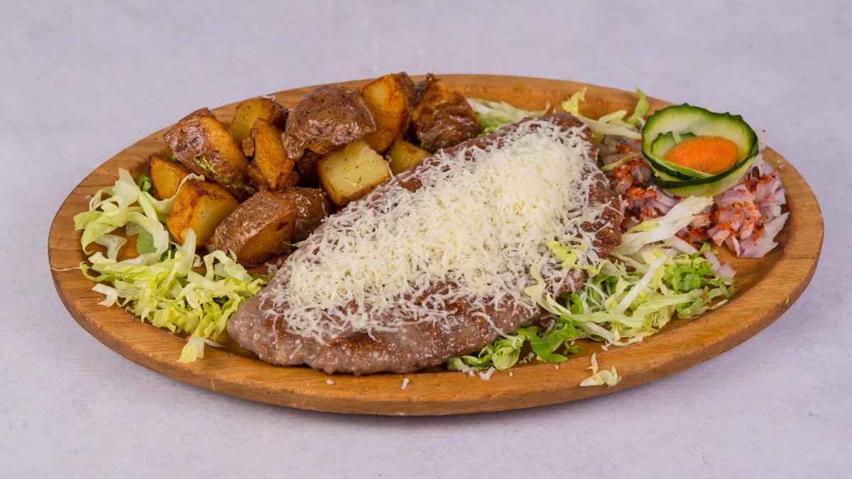 Punjena pljeskavica 350gr