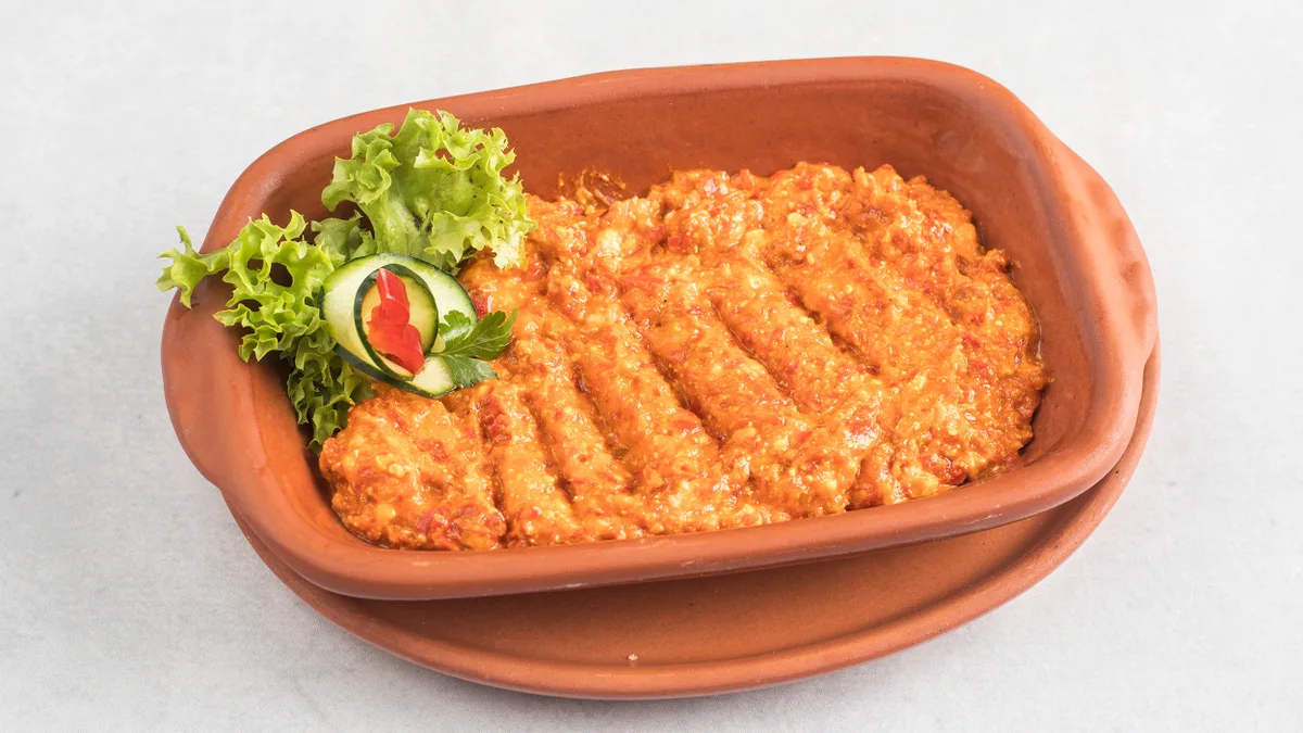 Urnebes salata