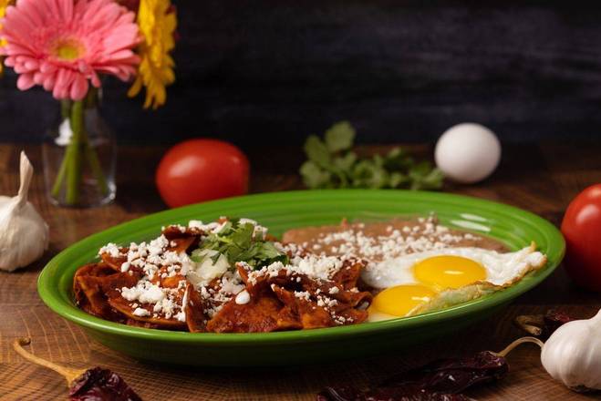 Chilaquiles Rojos (con Huevo)