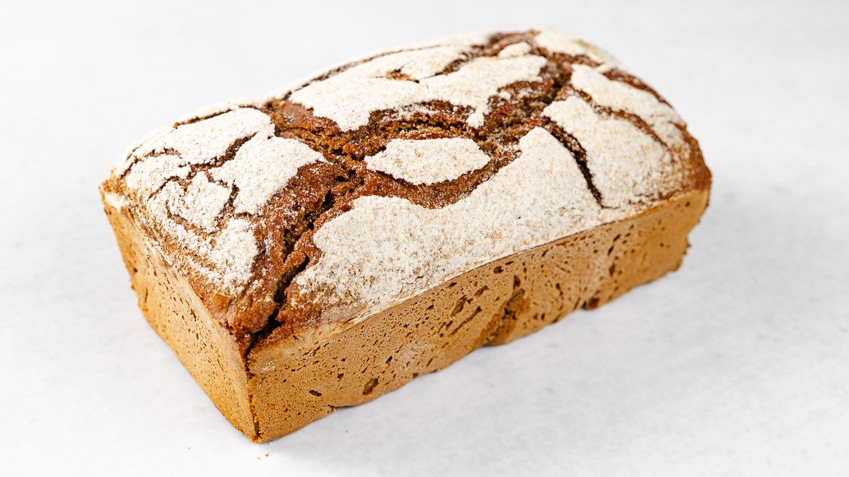 100% rženi kruh (670 g)