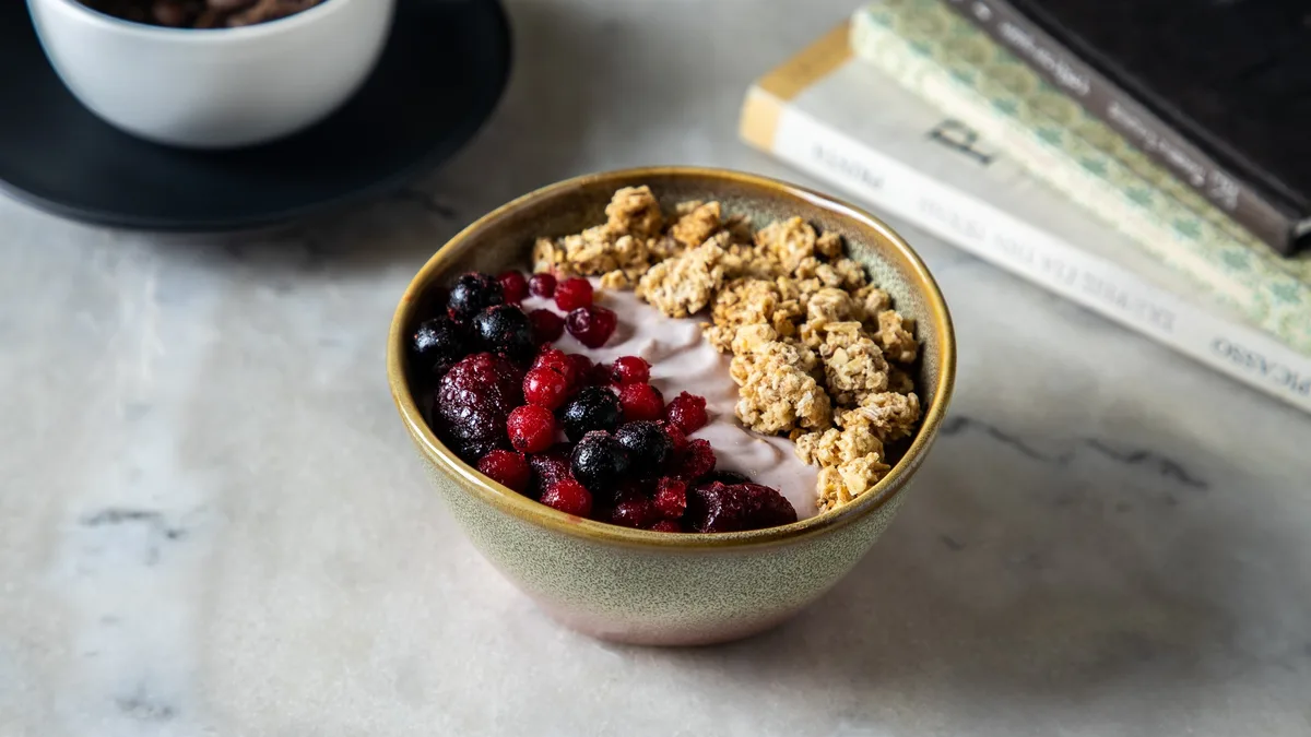 Forest Fruits Υogurt Bowl