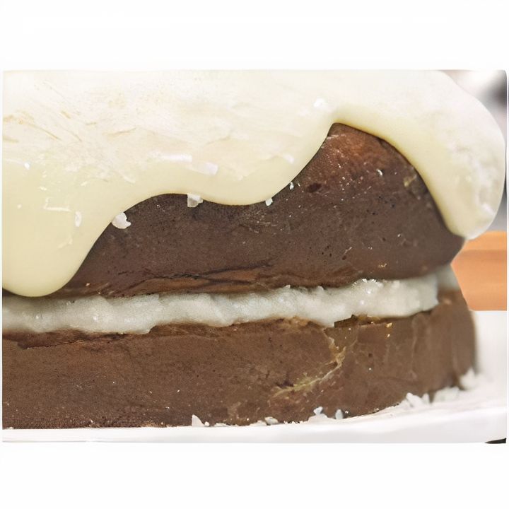 Bolo de Coco com Recheio de Beijnho