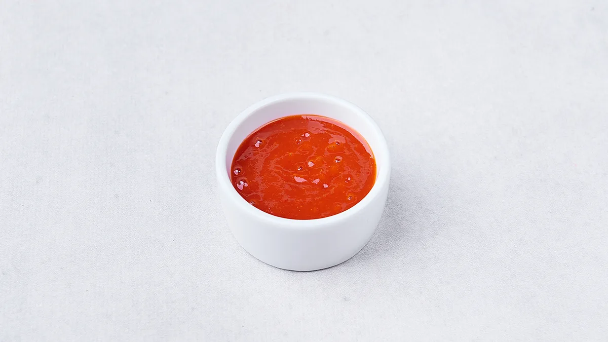 Sos sriracha własnoręcznie robiony