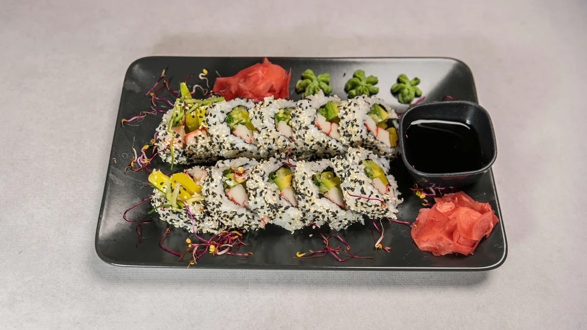 Uramaki surimi