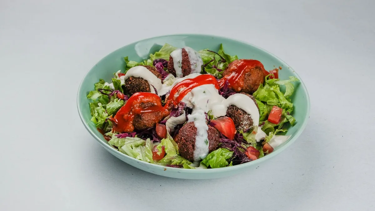 Falafel kombo salata