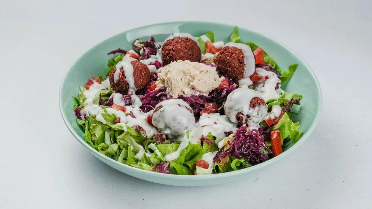 Falafel salata cikla