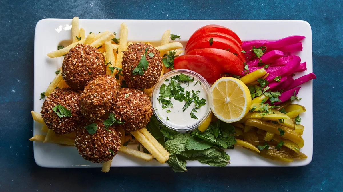 Falafeltallerken (6 stk) (V, VG, L, G)