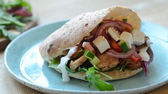 Pita med halloumi (V)