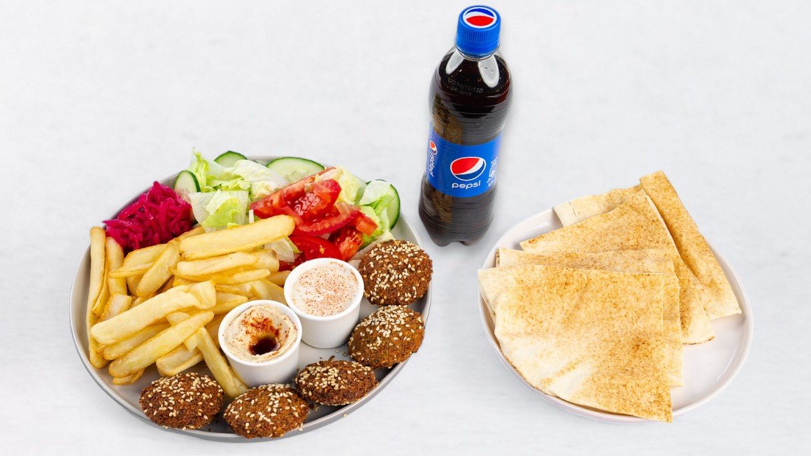 Falafel krožnik in Pepsi 0.5 l