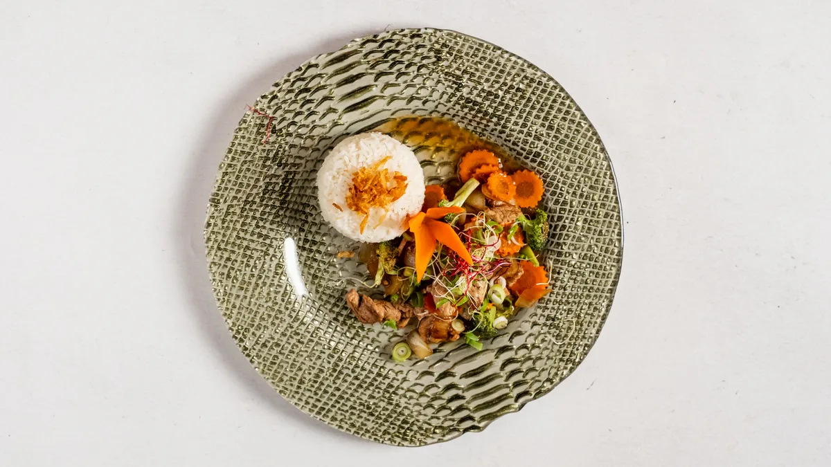 32. Neur Phad Nam Mun Hoi / BESTSELLER