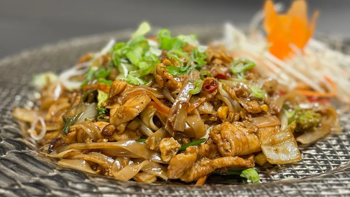 49. Khuy Teaw Islam Kai 🌶