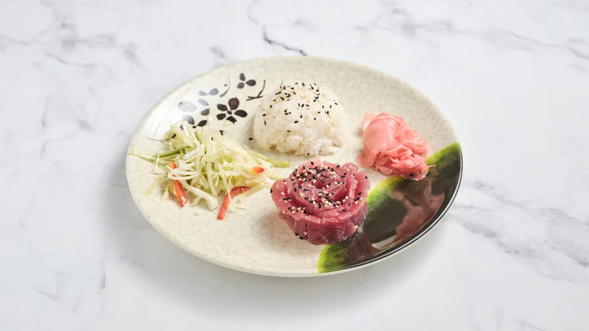 Tonhal sashimi