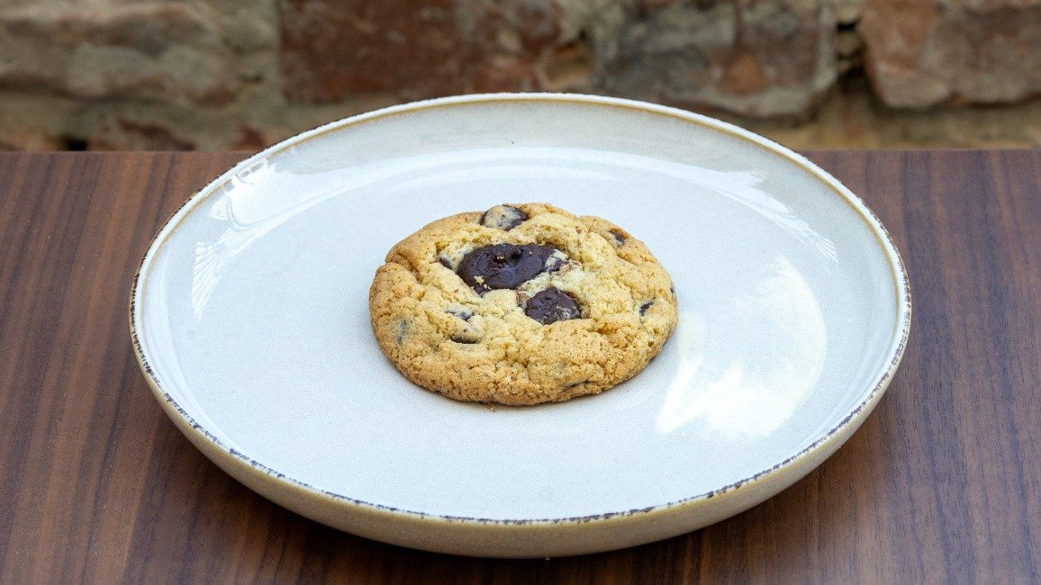 Chocolate chip cookie