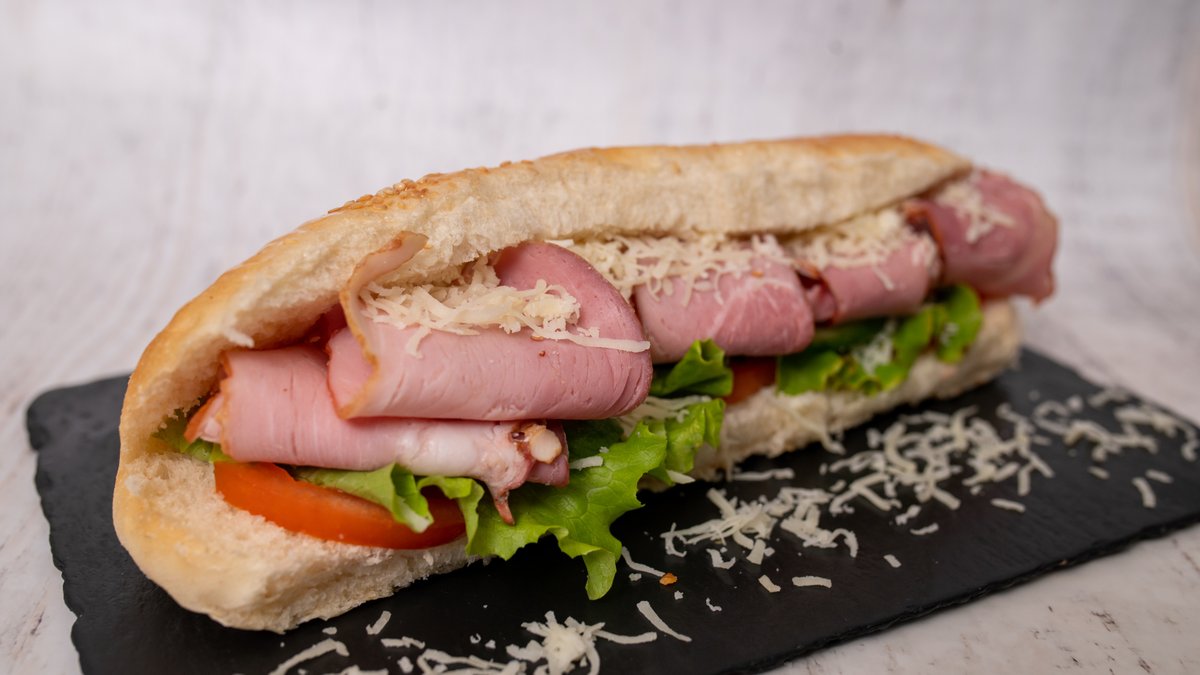 Tost sendvič suvi vrat