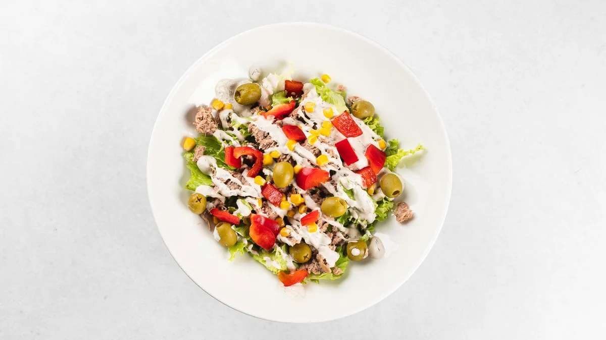 Salad with tuna