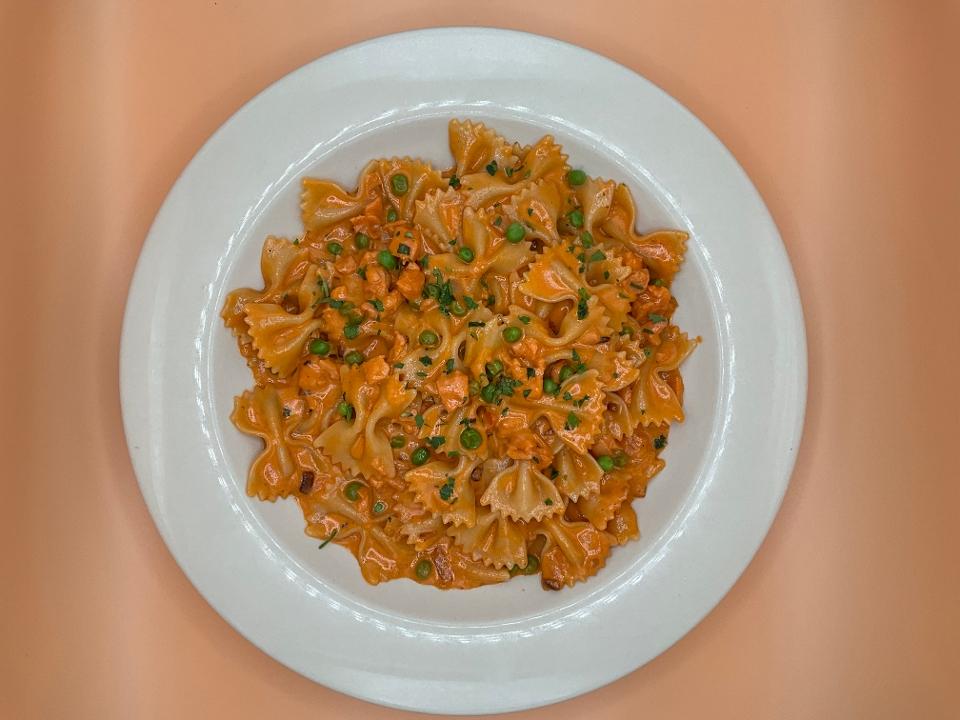 Farfalle Al Salmone