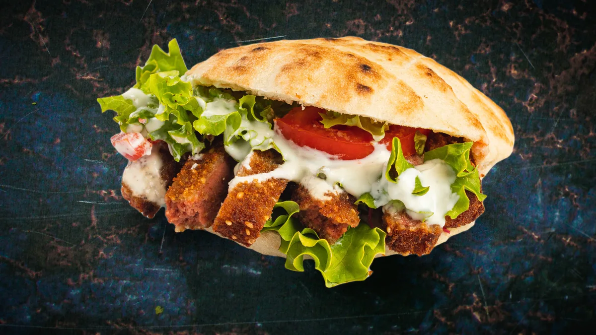 Vegan chicken pita