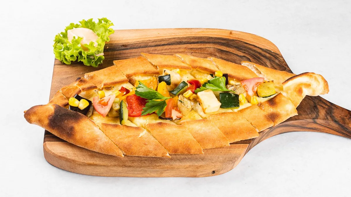 Pide z zelenjavo