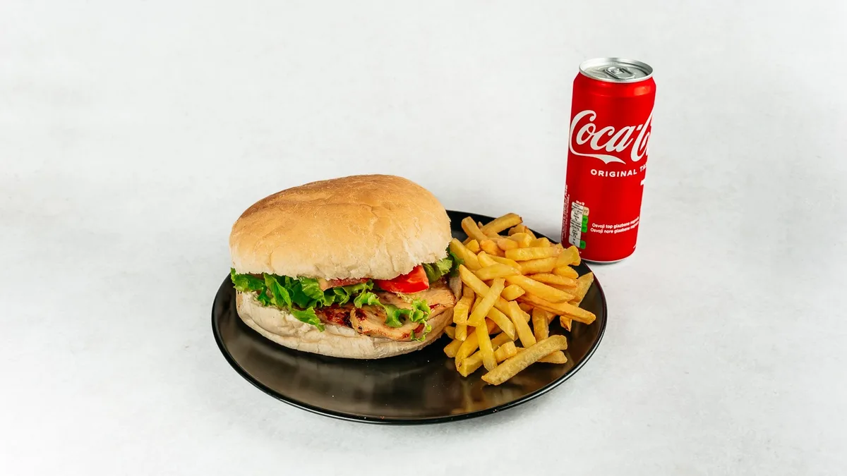 Piletina + pommes frites + Coca-Cola 0,33 l