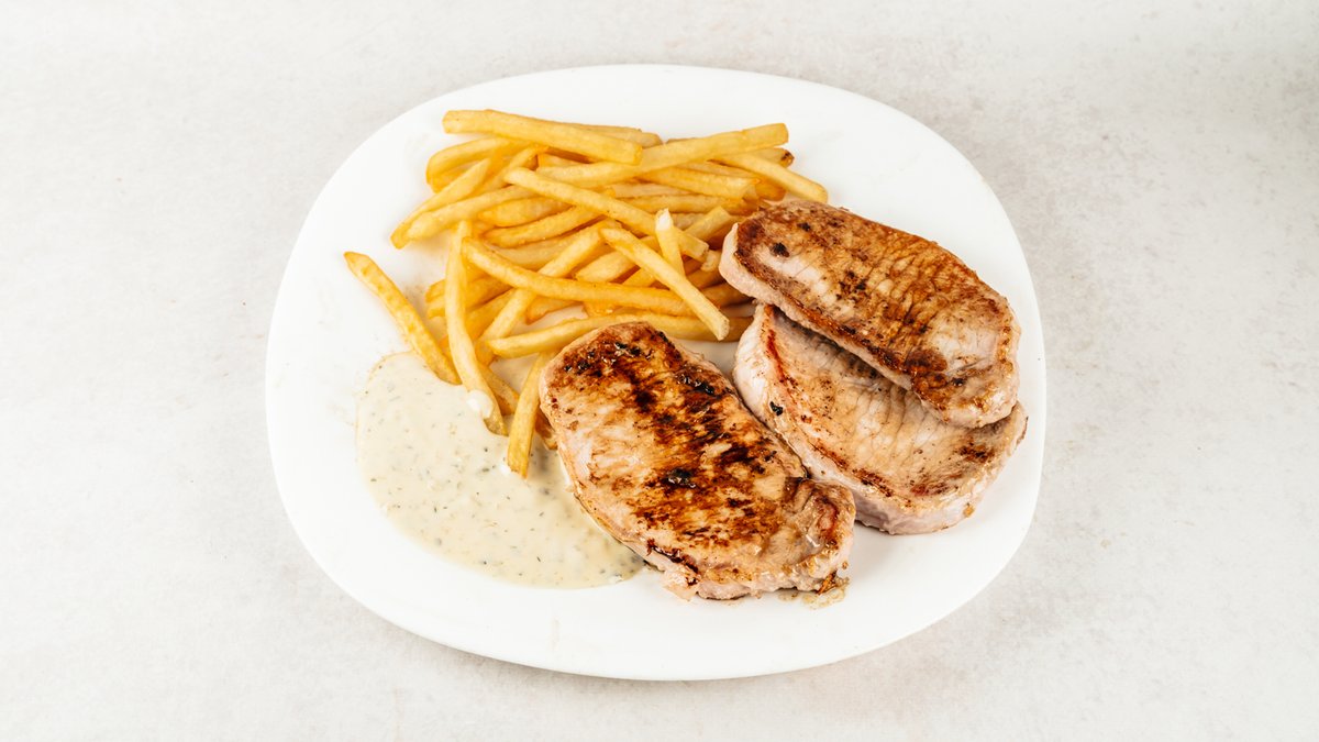Svinjski šnicel grill s prilogom