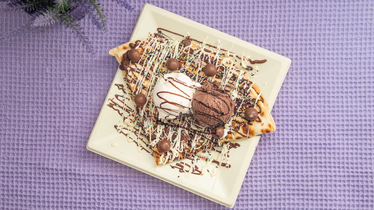 Mix Chocolate Crepe