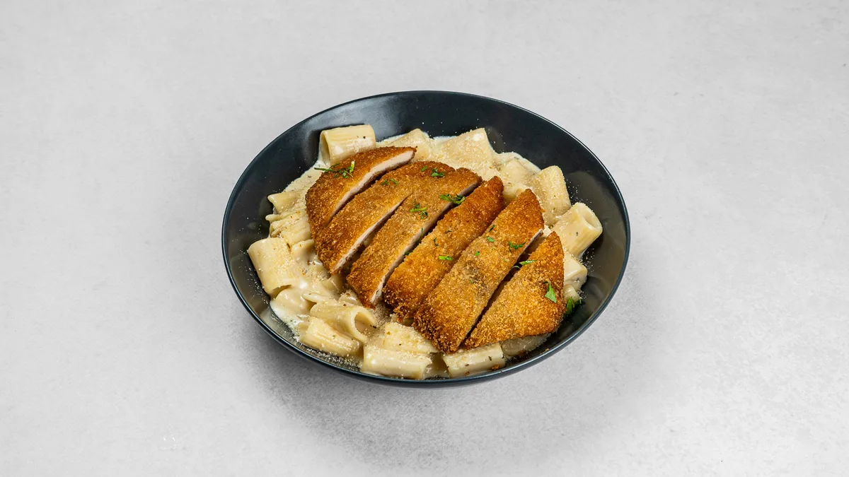 Crispy chicken pasta bowl