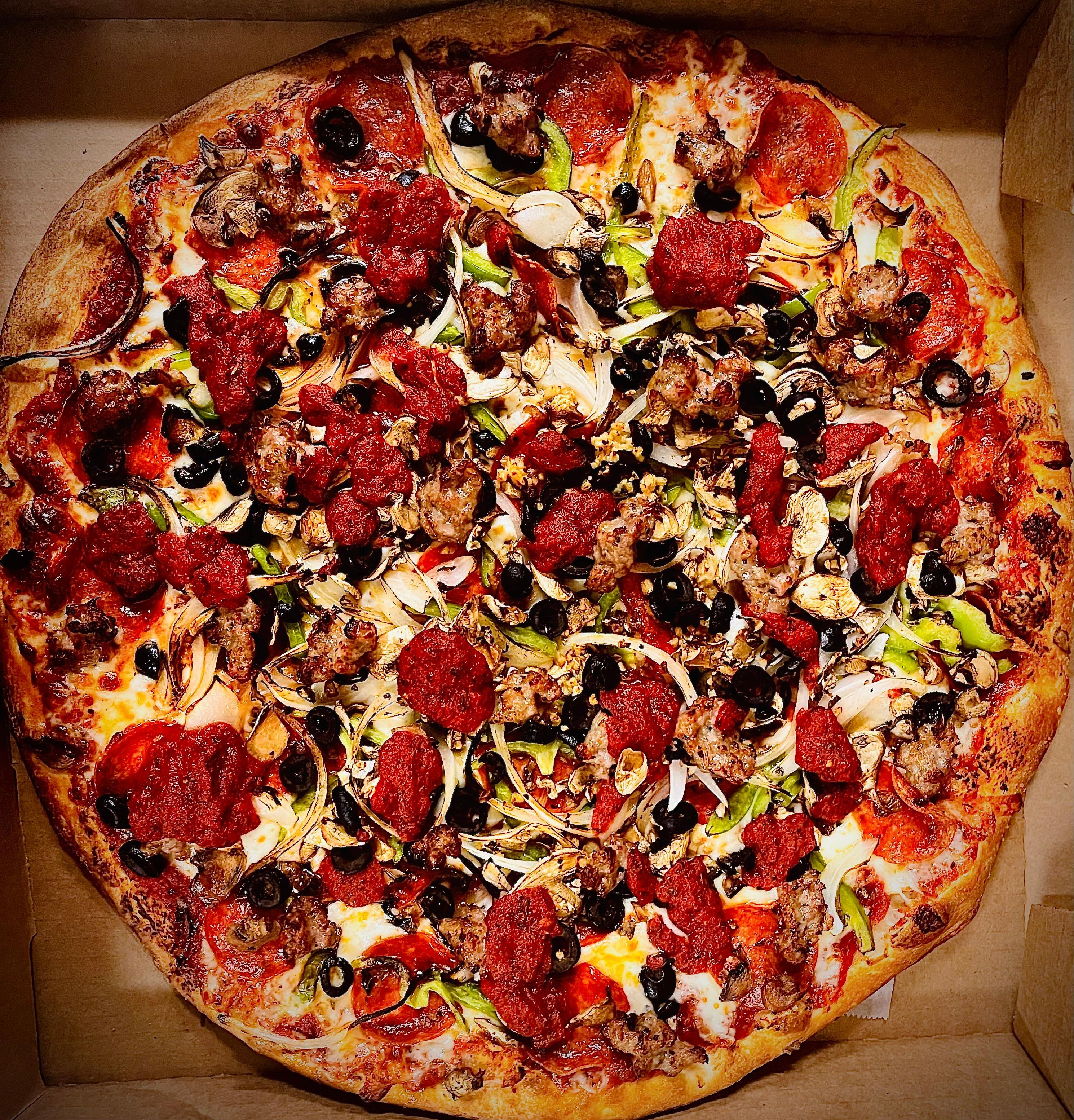 Fat Tomato Works Pizza (Signature)