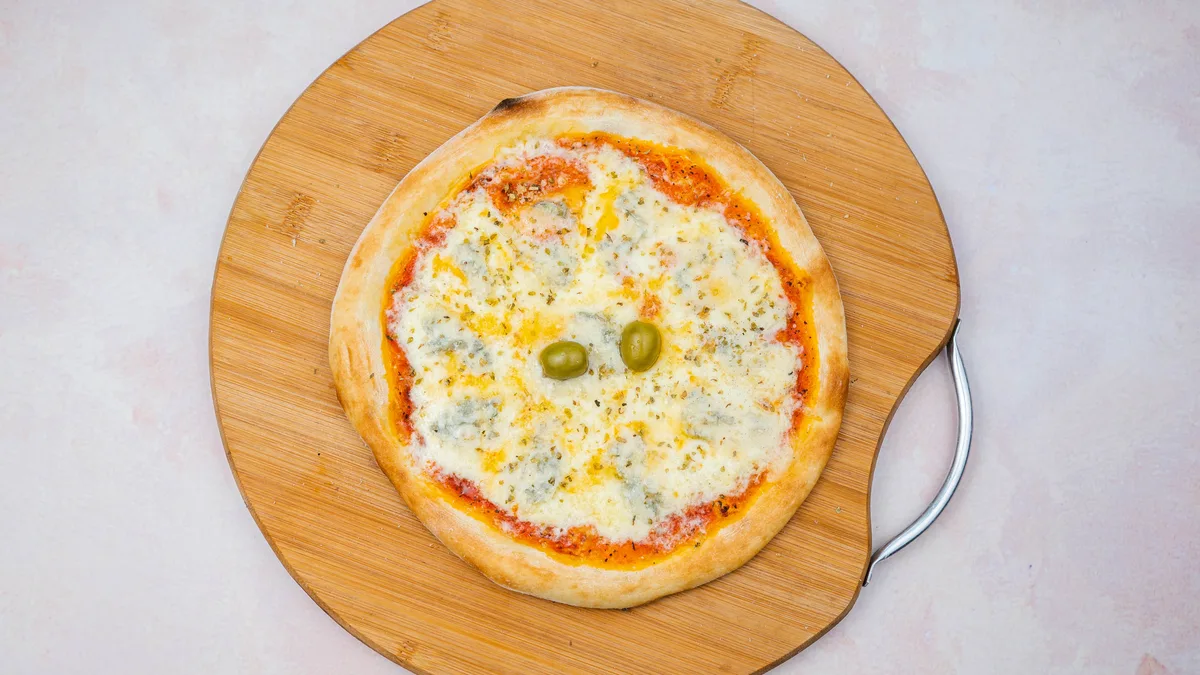 Quattro formaggi 24cm
