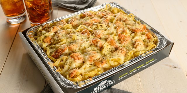 Baked Fettuccine Alfredo w/ Chicken