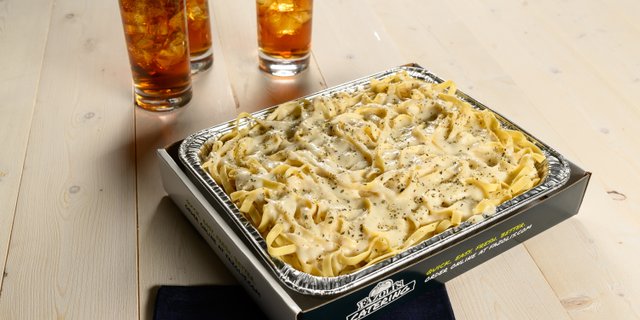 Classic Fettuccine and Sauce