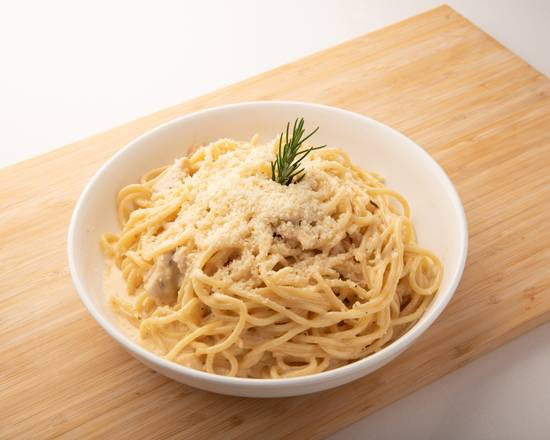 Spaghetti chicken alfredo