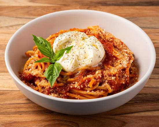 Spaghetti tomato burrata