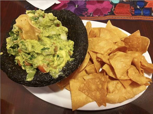Chips and Guac (4 oz) Combo