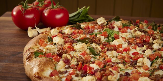 Chicken Bacon Mediterranean Pizza